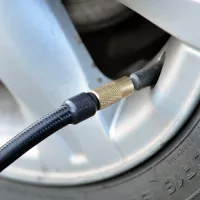 Автомобильный портативный компрессор