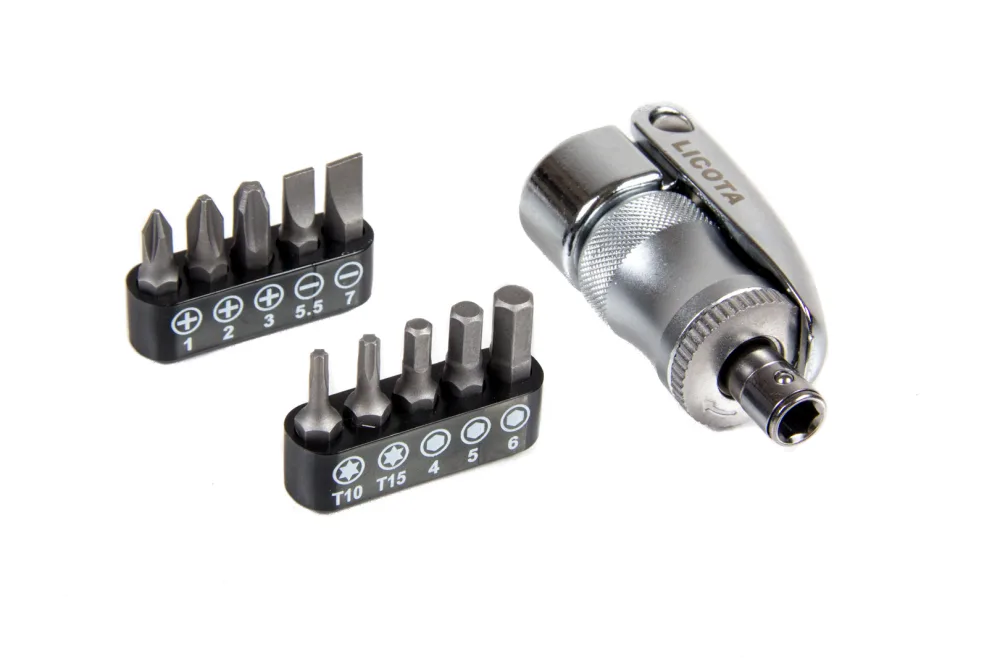 Отвертка трещоточная со сменными вставками1/4", 12 пр.