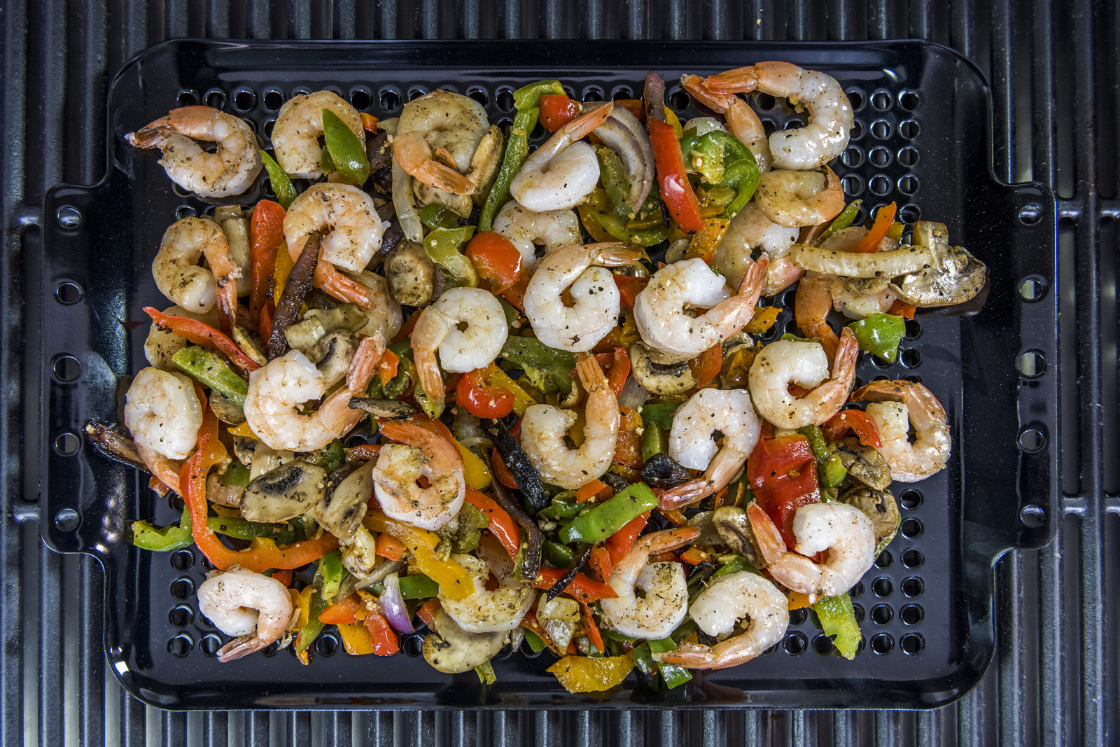 Противень перфорированный Char-Broil Topper 4