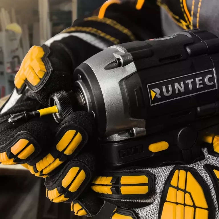 Винтоверт ударный аккумуляторный PRO 1/4", 20В, 2*2Ач, 230Нм Runtec RT-ED233