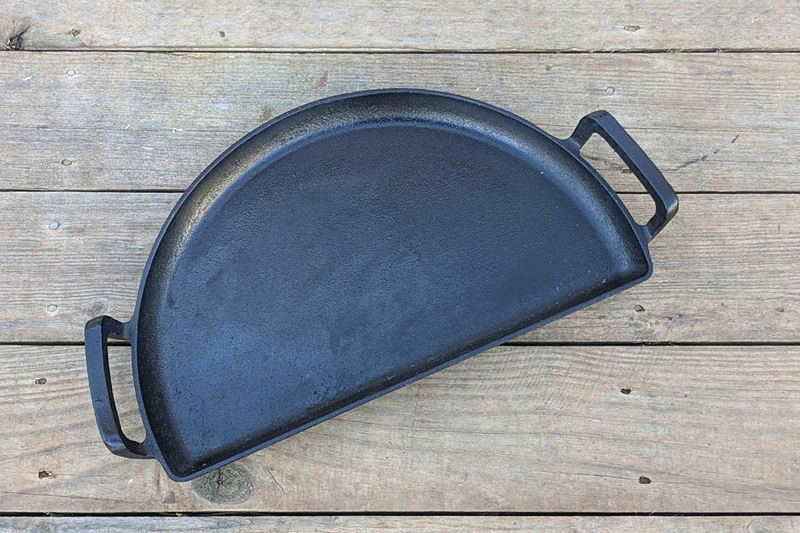 Чугунный поддон Drip ‘N Griddle Cast Iron для корзины SnS 57 см 2
